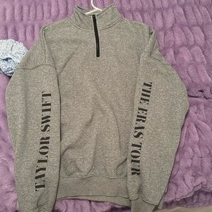 Taylor swift half zip